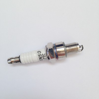 Свічка запалювання DENSO A7TC M10 * 1.00 12.7 мм Свічка запалювання DENSO A7TC M10 * 1.00 12.7 мм